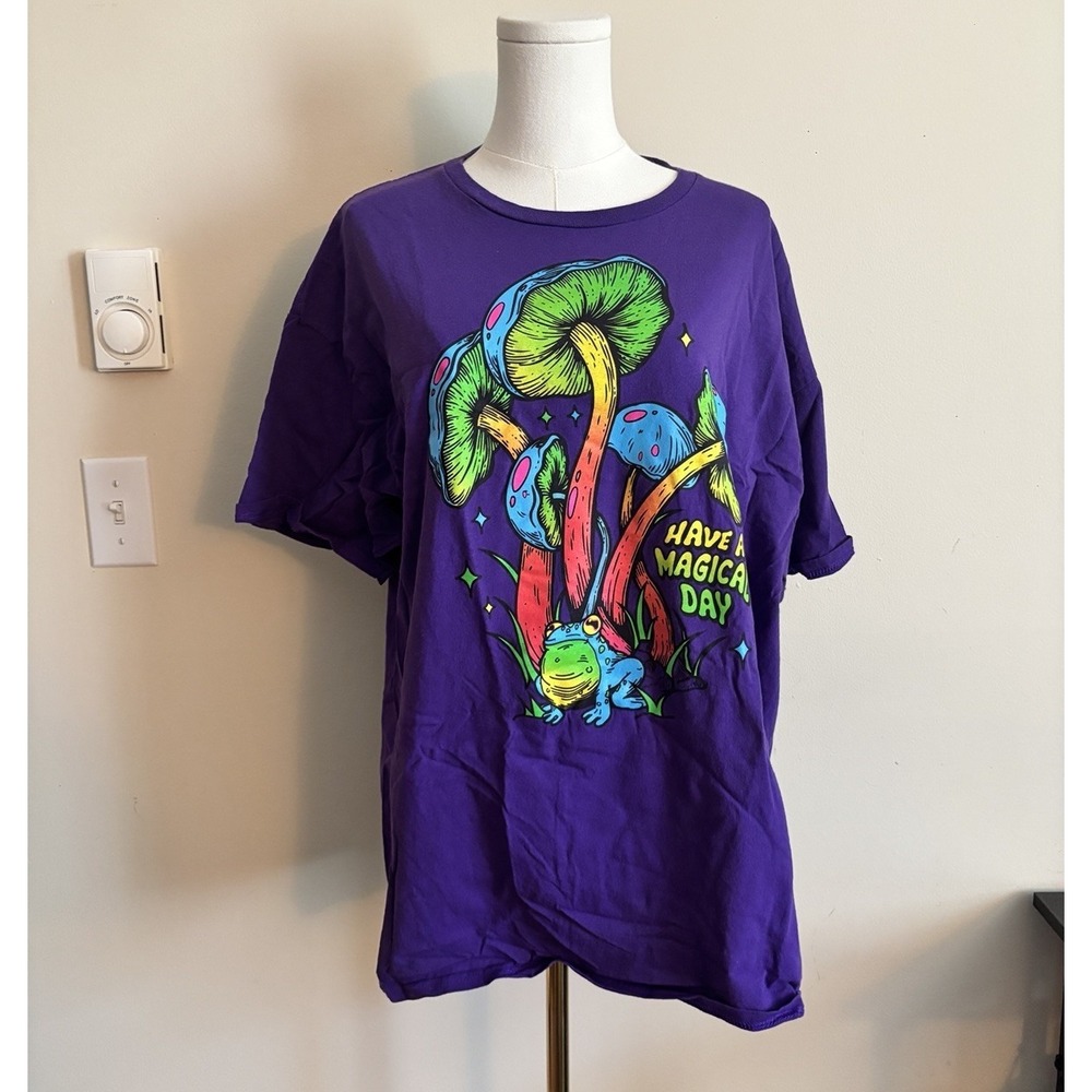 T Shirt XL Magic Mushrooms Art Trippy Hippie Short Sleeve Colorful Festival